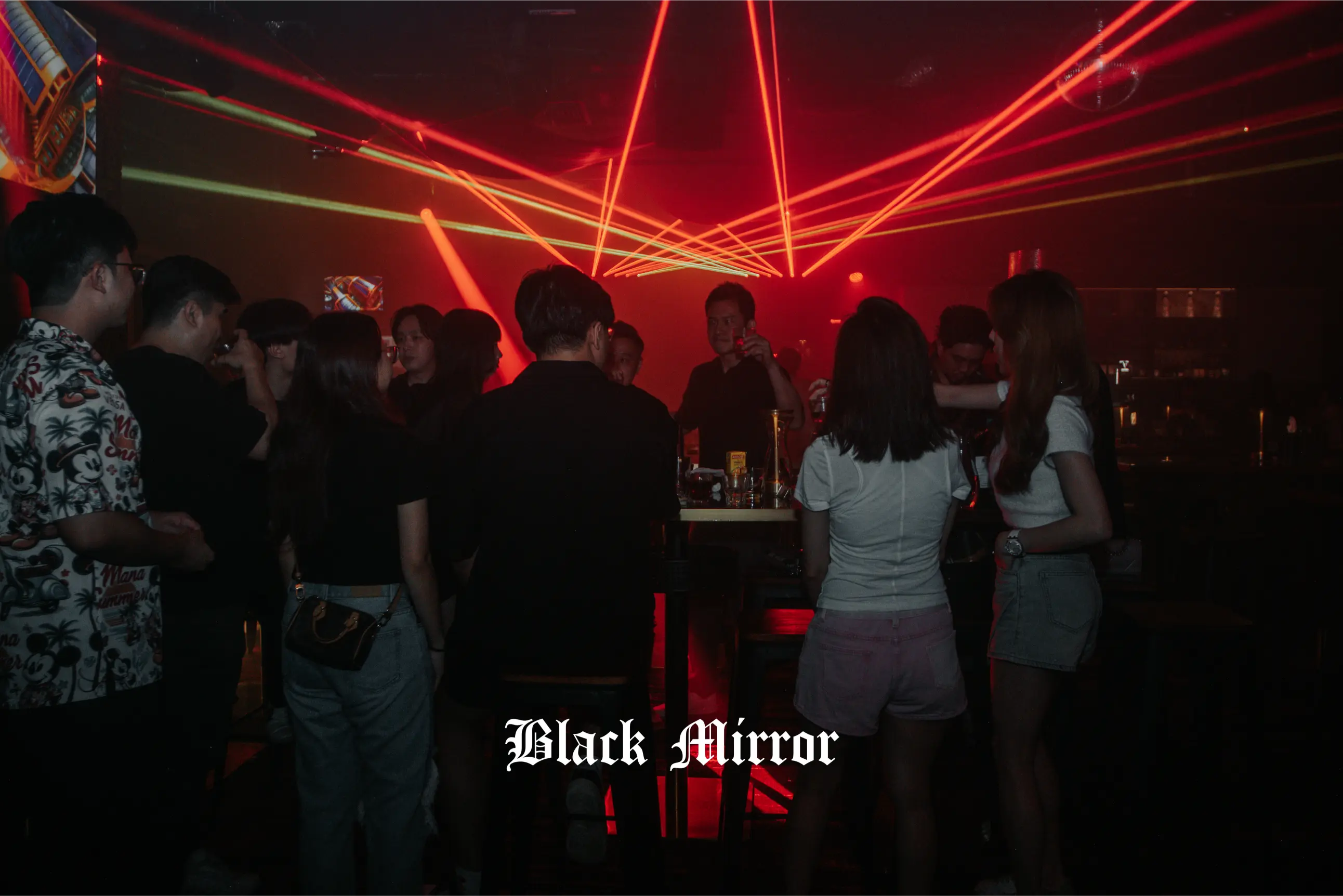 Black Mirror Additional View - Exclusive atmosphere